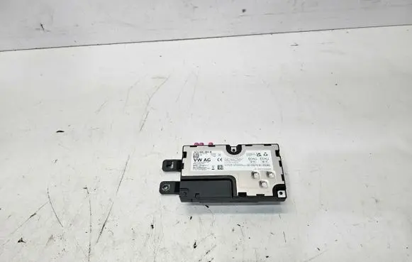Audi A3 8Y Trunk lid opening control unit 571035284B