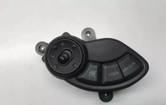 Wing mirror switch