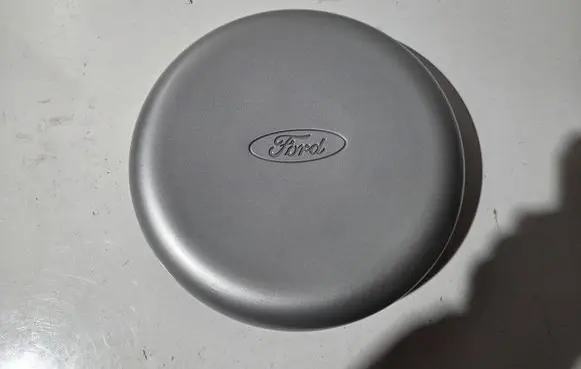 Ford Transit R15 wheel hub/cap/trim 98VB1130BC C8C9