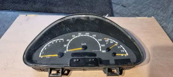 Mercedes-Benz Sprinter W901 W902 W903 W904 Speedometer (instrument cluster) A0004468521