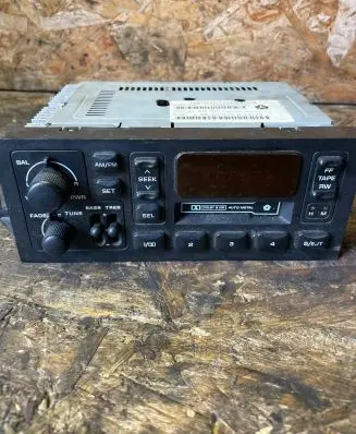 Chrysler Stratus Radio/CD/DVD/GPS head unit P04858558AC T5AH0708