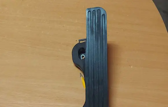 Volkswagen PASSAT B6 Accelerator throttle pedal 1K1721503L