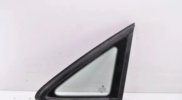 Volkswagen Touran I Front triangle window/glass 1T0845411