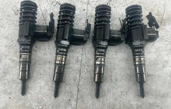 Audi A3 S3 A3 Sportback 8P Fuel injectors set 0414720404