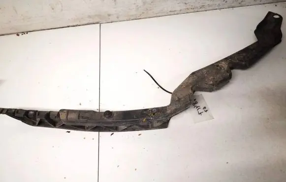 Skoda Octavia Mk2 (1Z) Front bumper mounting bracket 1z0807184
