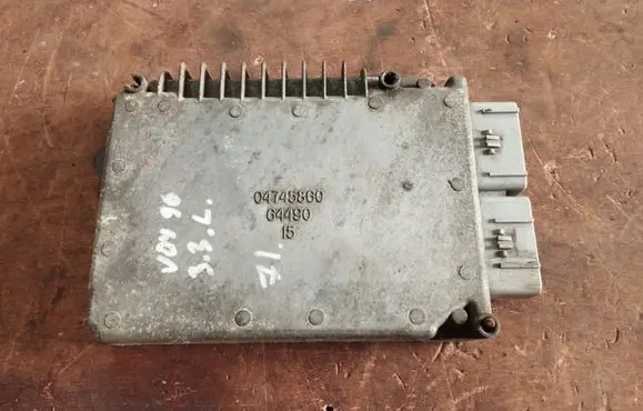 Chrysler Voyager Engine control unit/module 04727280AB