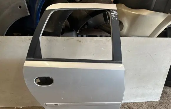 Opel Meriva A Rear door