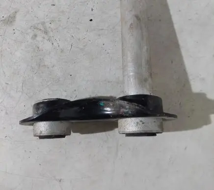 BMW 5 E39 Rear axle beam mounts housing 
