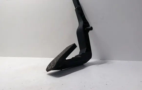 Audi A6 S6 C5 4B Accelerator throttle pedal 8D1721506