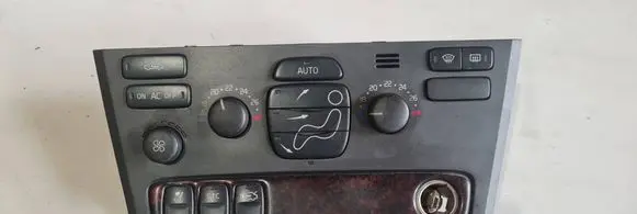 Volvo S60 Climate control unit 8691878