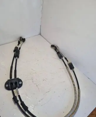 Volvo S60 Gear shift cable linkage 31325365 02451855