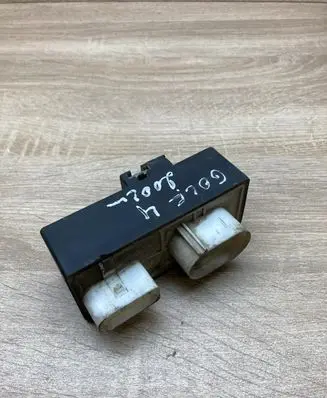 Volkswagen Golf IV Coolant fan relay 1J0919506K 898972000
