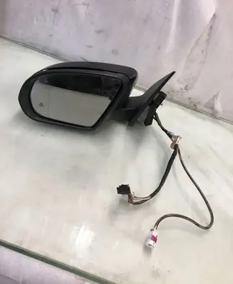 Mercedes-Benz EQA Front door electric wing mirror E40025725