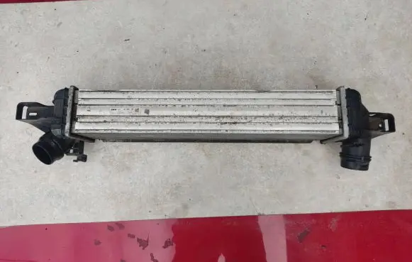 BMW 2 F45 Intercooler radiator 7617598 13808615 17517617598