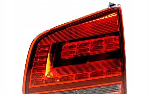 Volkswagen Tiguan Tailgate rear/tail lights 5N0945308