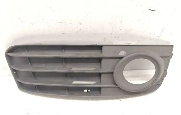 Audi A4 S4 B8 8K Front fog light trim/grill 8K0807682A