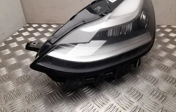 Tesla Model 3 Headlight/headlamp 107737900C