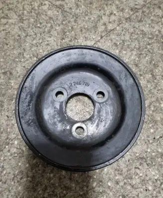 BMW 5 E39 Power steering pump pulley 2246719