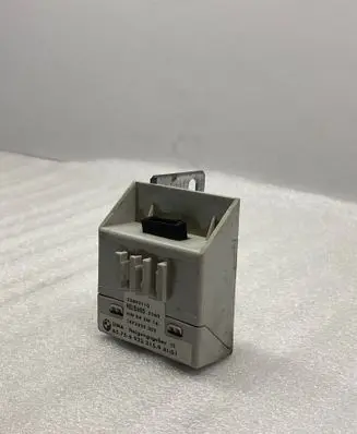 BMW 5 E39 Yaw turn rate sensor 6923215 55892110 1473320302