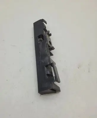 Audi A6 S6 C7 4G Front bumper mounting bracket 4G0853922B