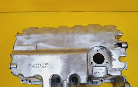Volkswagen Golf V Oil sump 03G103603AD