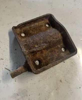 Mitsubishi L200 Front shock absorber mounting bracket 