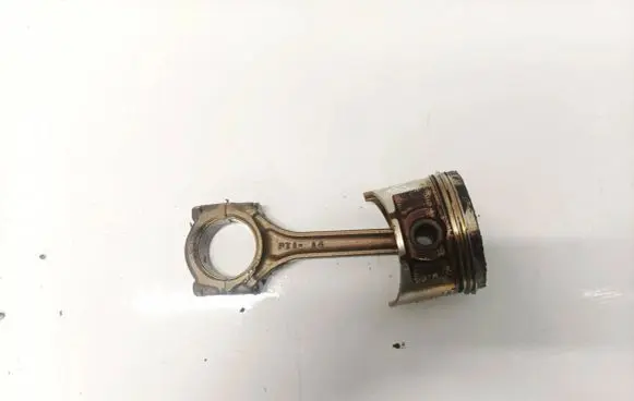 Honda Accord Piston with connecting rod