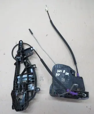 Opel Insignia B Front door lock 915C3039080