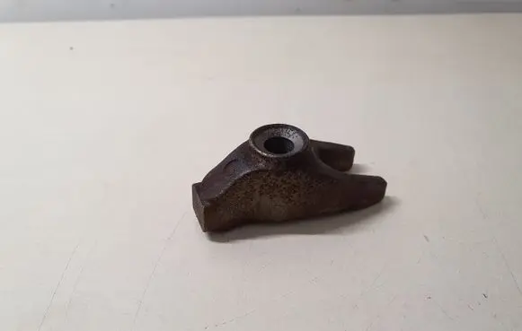 Jeep Grand Cherokee Fuel Injector clamp holder 