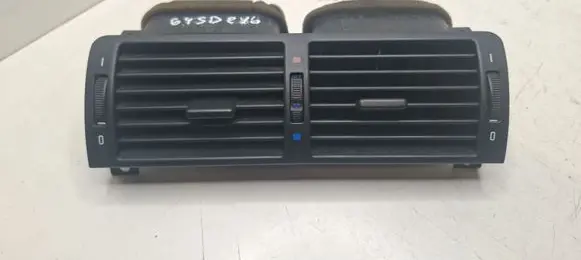 BMW 3 E46 Dash center air vent grill 8361895 8370741