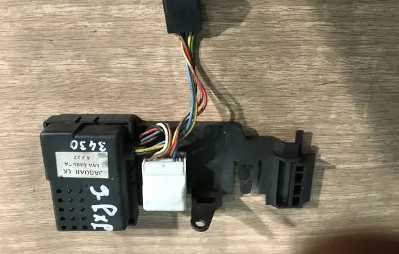 Jaguar XJ X300 Interior lighting relay LNA6490BA