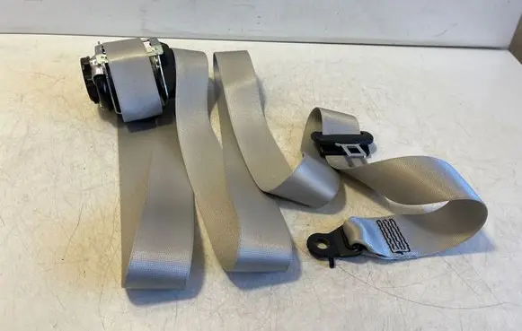Porsche Taycan 9J1 Rear seatbelt 9J1857805H 3G0857737