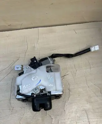 Honda CR-V Tailgate/trunk/boot lock/catch/latch D7661372C 1638000120