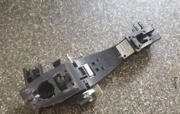 Land Rover Freelander 2 - LR2 Front door exterior handle/bracket CXF500053
