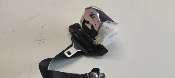 BMW 5 E60 E61 Middle seatbelt (rear) 3303173 330612561 121207