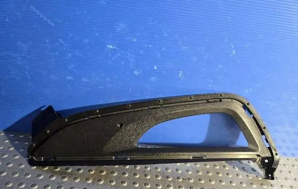 Hyundai Tucson TL Front bumper lower grill 86525-D7100
