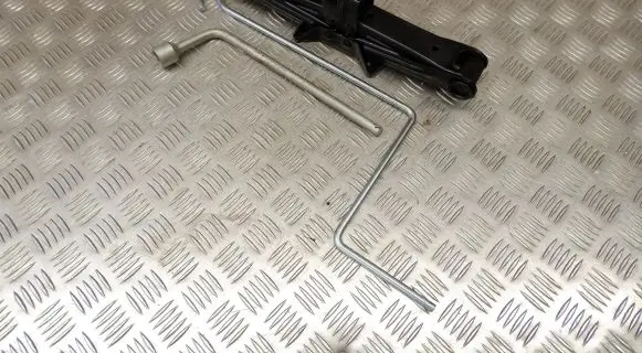 Lexus IS III XE30 Lift Jack 