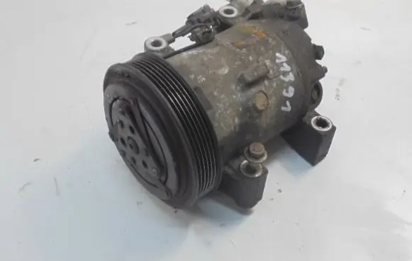 Nissan Almera Tino Air conditioning (A/C) compressor (pump) 926009F510
