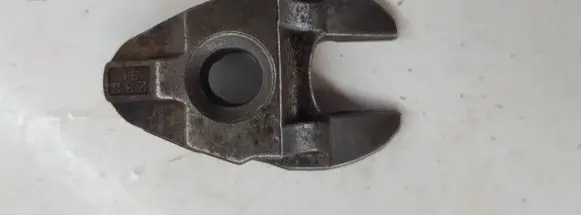 Citroen C4 II Picasso Fuel Injector clamp holder