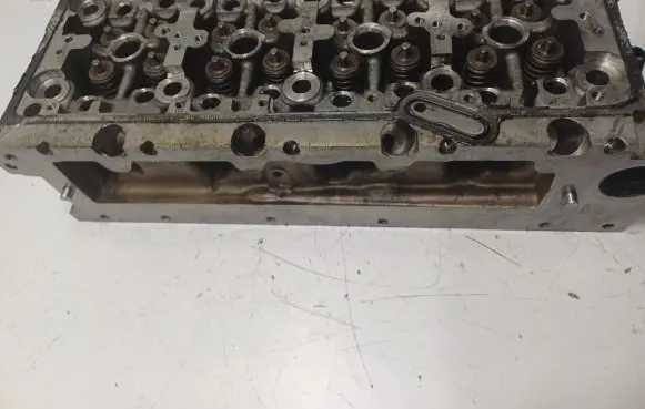 Audi Q5 SQ5 Engine head 04L103373E