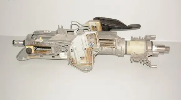Steering wheel axle set
