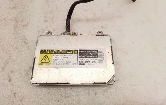 Toyota Avensis T250 Headlight ballast module Xenon 8596705010 3900016338 KDLT002