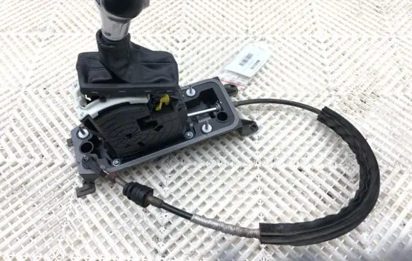Audi A3 S3 8V Gear shift rod 8V1713023M