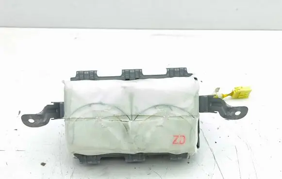 Lexus CT 200H Passenger airbag 8214076010