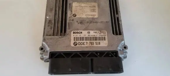 BMW 7 E65 E66 Engine control unit/module 7793518 7793839 0281011231