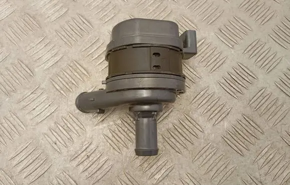 Volvo XC60 Electric auxiliary coolant/water pump 8888569690 31493259
