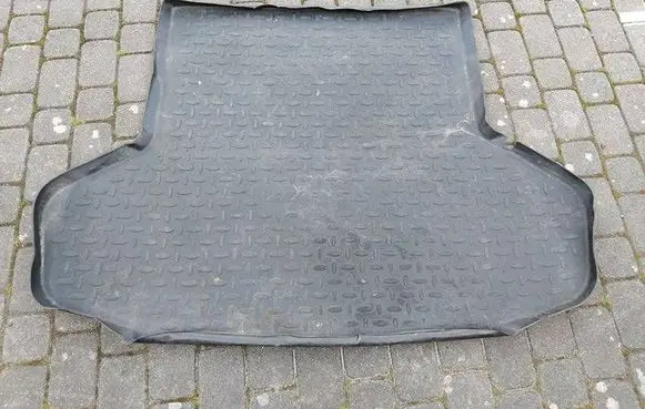 Toyota Avensis T270 Rubber trunk/boot mat liner PZ434T5302PJ PZ434T5304PJ