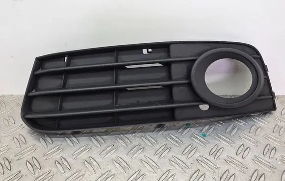 Audi A4 S4 B8 8K Front fog light trim/grill 8K0807681A