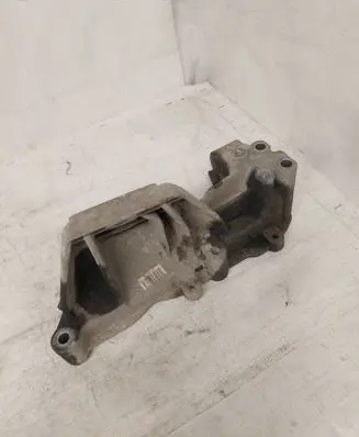 Iveco Daily 5th gen Engine mounting bracket 504386159