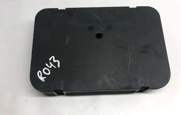 BMW X5 F15 Quarter panel pressure vent 9122453 64229122453